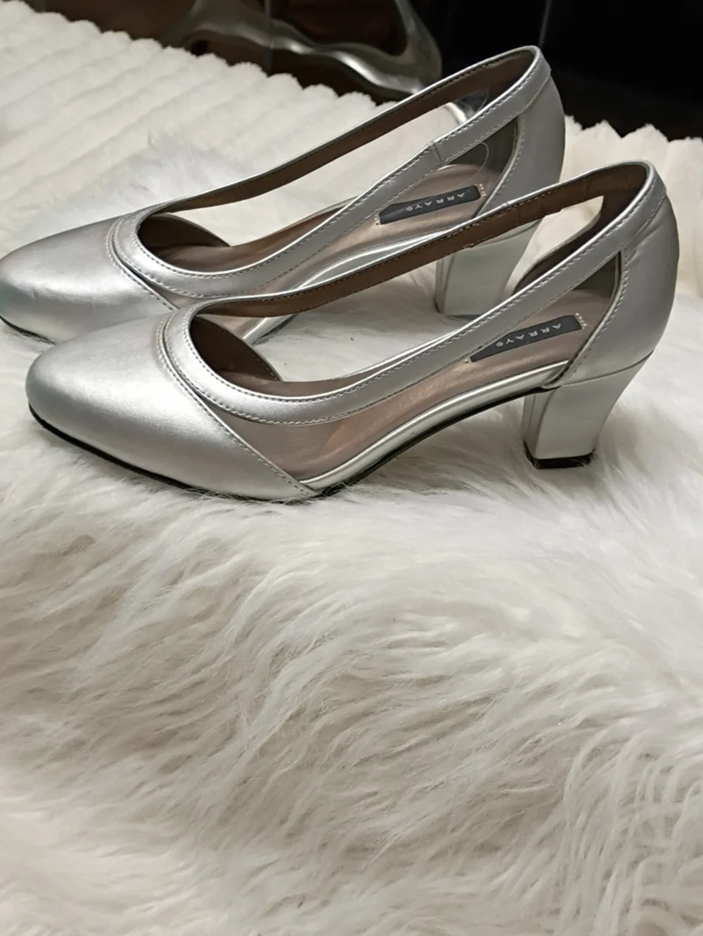 New Array Eve Synthetic Silver Mid-Heel Women's Pump Size 6M